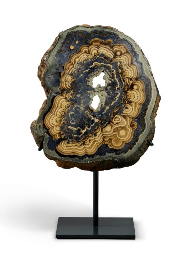 View full screen - View 1 of Lot 71. Schalenblende Slice.