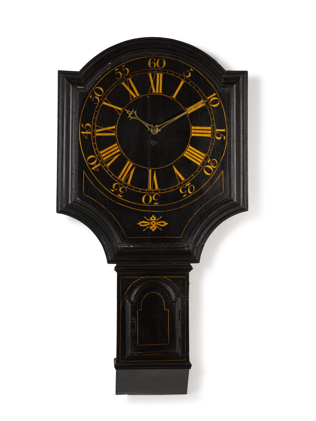 View full screen - View 1 of Lot 34. A BLACK JAPANNED TAVERN TIMEPIECE, ENGLISH, CIRCA 1760.