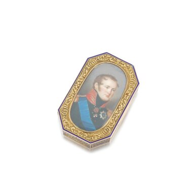 View full screen - View 1 of Lot 943. A gold and champlevé enamel portrait miniature snuffbox, Keibel, St Petersburg, 19th century.