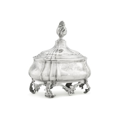View full screen - View 1 of Lot 214. A Dutch silver sugar box, Jacobus Rensing, Amsterdam, 1767.