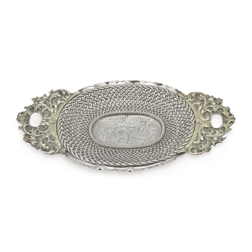 View full screen - View 1 of Lot 480. A GERMAN SILVER SMALL DISH, SAMUEL SCHNEEWEISS, AUGSBURG CIRCA 1690.