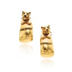 Pair of gold, onyx and emerald ear clips, ‘Panthère’