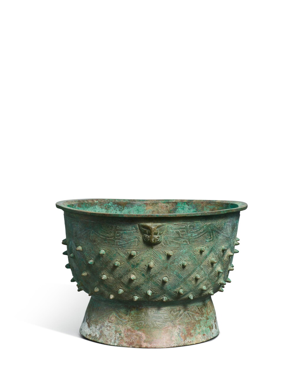 View full screen - View 1 of Lot 706. A bronze 'dragon' ritual vessel, gui, Late Shang dynasty | 商末 青銅乳丁龍紋簋.
