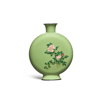 View full screen - View 1 of Lot 8. An impressive cloisonné enamel moon flask | Signed Kyoto Namikawa (workshop of Namikawa Yasuyuki, 1845-1927) | Meiji period, late 19th century.