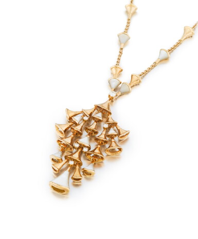 View full screen - View 1 of Lot 510. Bulgari | Collier nacre et diamants, "Divas' Dream" | Mother-of-pearl and diamond necklace, 'Divas' Dream'.
