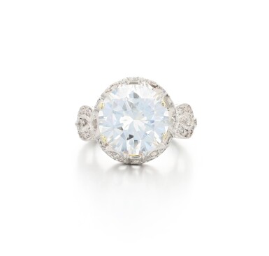 View full screen - View 1 of Lot 11. Bague diamant | Diamond ring.