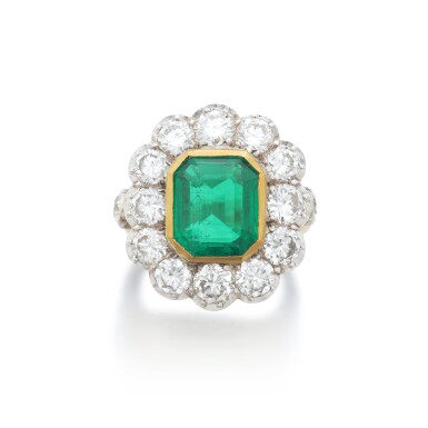 View full screen - View 1 of Lot 816. Emerald and diamond ring.