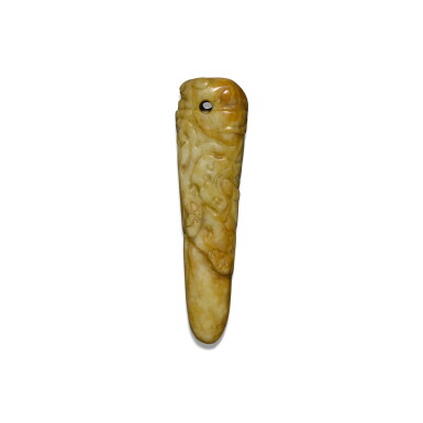 View full screen - View 1 of Lot 114. AN ARCHAISTIC JADE PENDANT, MING DYNASTY | 明 仿古玉勒.