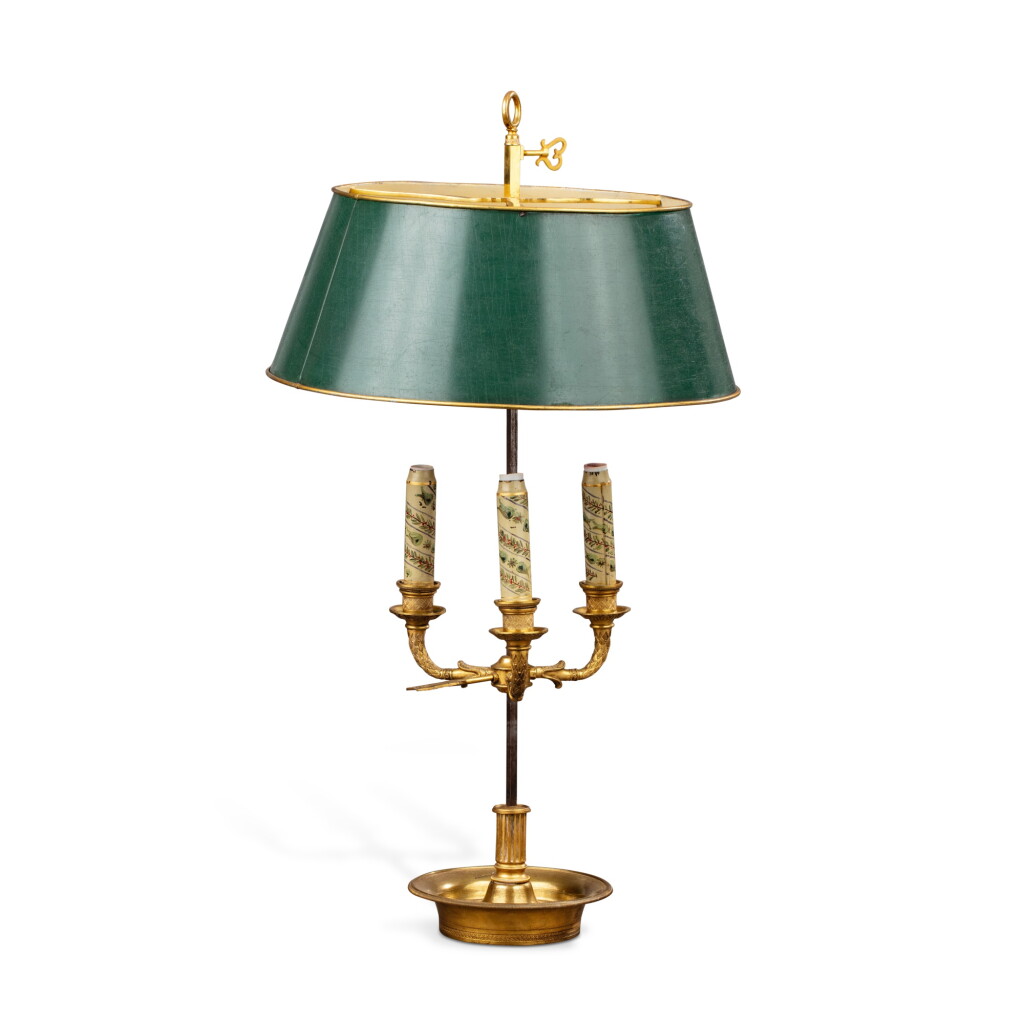 View full screen - View 1 of Lot 1061. An Empire style lampe bouillotte, 19th century | Lampe bouillotte en bronze doré de style Empire, XIXe siècle.