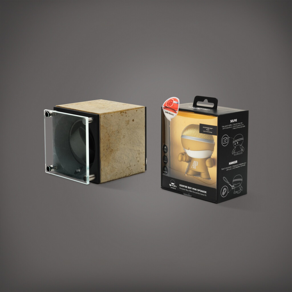 View full screen - View 1 of Lot 8698. A set of watch winder and bluetooth mini speaker, Circa 2020 | 愛彼 | 一套上弦盒子及小型藍牙喇叭,約2020年製.