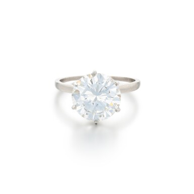 View full screen - View 1 of Lot 234. Bague diamant | Diamond ring.