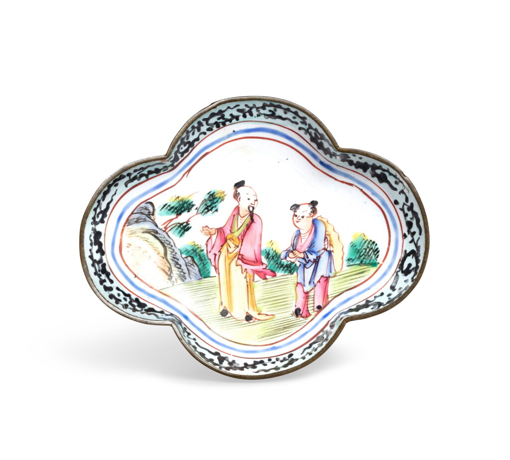 View full screen - View 1 of Lot 114. A painted enamel quatrefoil dish China, Qing dynasty, 19th century | Coupelle quadrilobée en émail de Canton Chine, dynastie Qing, XIXe siècle.