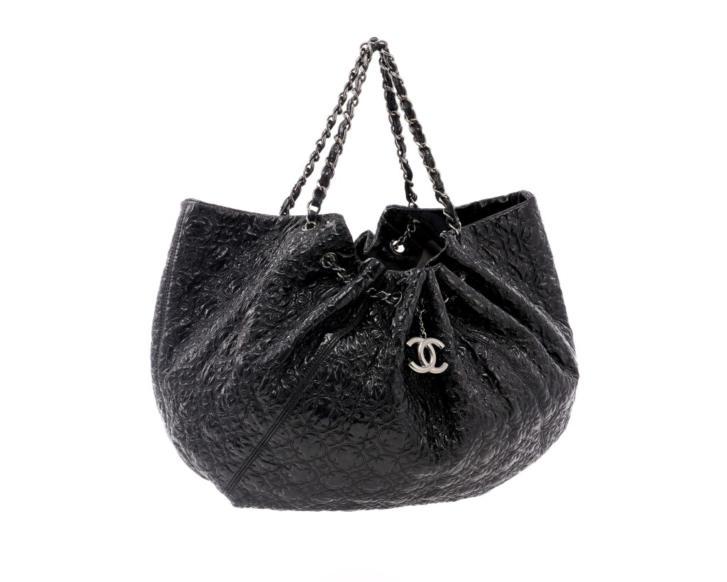 View full screen - View 1 of Lot 127. Black patent leather tote bag.