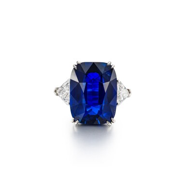 View full screen - View 1 of Lot 1750. Sapphire and Diamond Ring | 17.36克拉 天然「緬甸皇家藍」未經加熱藍寶石 配 鑽石 戒指.