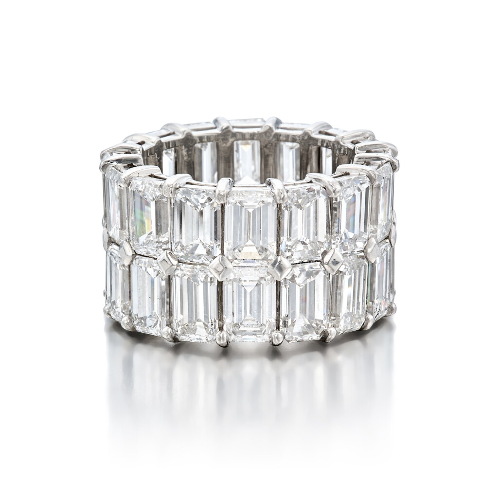 View full screen - View 1 of Lot 38. Diamond Band Ring.