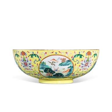 View full screen - View 1 of Lot 3395. A yellow-ground famille-rose 'landscape' bowl, Mark and period of Daoguang, dated gengxu year, corresponding to 1850 | 清道光庚戌年(1850年) 黃地粉彩開光山水人物圖盌 《道光庚戌年製》款.