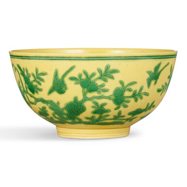 View full screen - View 1 of Lot 3635. A YELLOW-GROUND AND GREEN-ENAMELLED 'PEACH TREES' BOWL SEAL MARK AND PERIOD OF DAOGUANG | 清道光 黃地綠彩仙桃飛鳥紋盌 《大清道光年製》款.