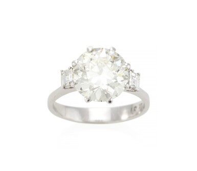 View full screen - View 1 of Lot 32. DIAMOND RING (ANELLO IN DIAMANTI).