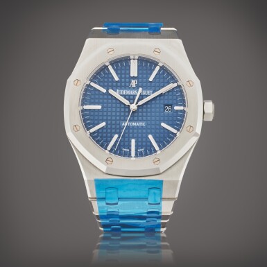 View full screen - View 1 of Lot 176. Reference 15400ST.OO.1220ST.03.A Royal Oak | A stainless steel automatic wristwatch with date and bracelet, Circa 2015.