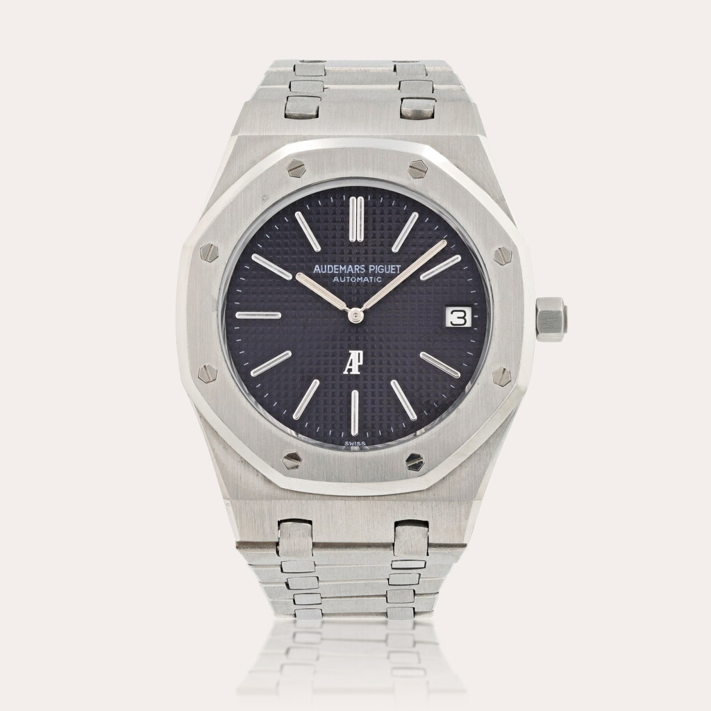 View full screen - View 1 of Lot 399. Royal Oak 'A series Jumbo', reference 5402ST Montre bracelet en acier avec date | Stainless steel wristwatch with date and bracelet Vers 1974 | Circa 1974.