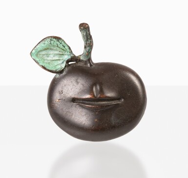 View full screen - View 1 of Lot 27. Broche Pomme Bouche.