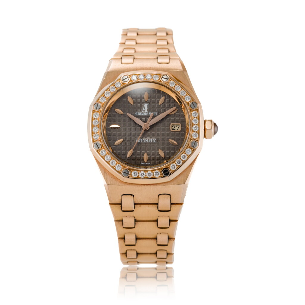 View full screen - View 1 of Lot 67. Royal Oak | A pink gold and diamond-set automatic wristwatch with date and bracelet, Circa 2010 | 愛彼 Royal Oak | 粉紅金鑲鑽石自動上鏈鍊帶腕錶備日期顯示,約2010年製.