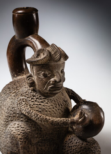 View full screen - View 1 of Lot 2. Vase, Chavin, Pérou, ca. 700-400 av. J-C. | Chavin Figural Vessel, Peru, ca. 700-400 BC.