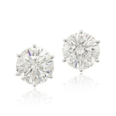 View full screen - View 1 of Lot 219. Pair of Diamond Ear Studs | 5.03 及 4.54克拉 圓形 M色 鑽石 耳環一對.