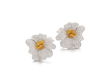 View full screen - View 1 of Lot 1794. Pair of Diamond and Yellow Sapphire Ear Clips | 梵克雅寶 | 鑽石 配 黃色剛玉 耳夾一對.