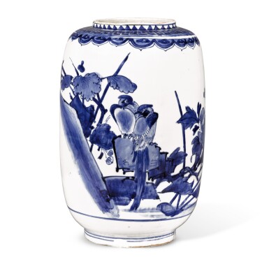 View full screen - View 1 of Lot 51. A FINE EARLY IMARI VASE | EDO PERIOD, MID-17TH CENTURY .