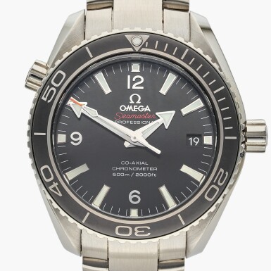View full screen - View 1 of Lot 615. Reference 232.30.42.21.01.001 Seamaster Planet Ocean | A stainless steel automatic wristwatch with date, bracelet, and helium escape valve, Circa 2016.