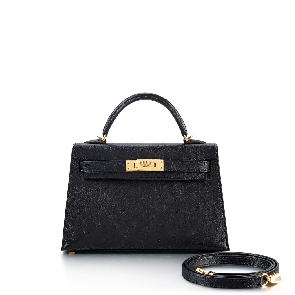 View full screen - View 1 of Lot 1043. Noir Ostrich Mini Kelly II 20 Sellier Gold Hardware, 2021 .