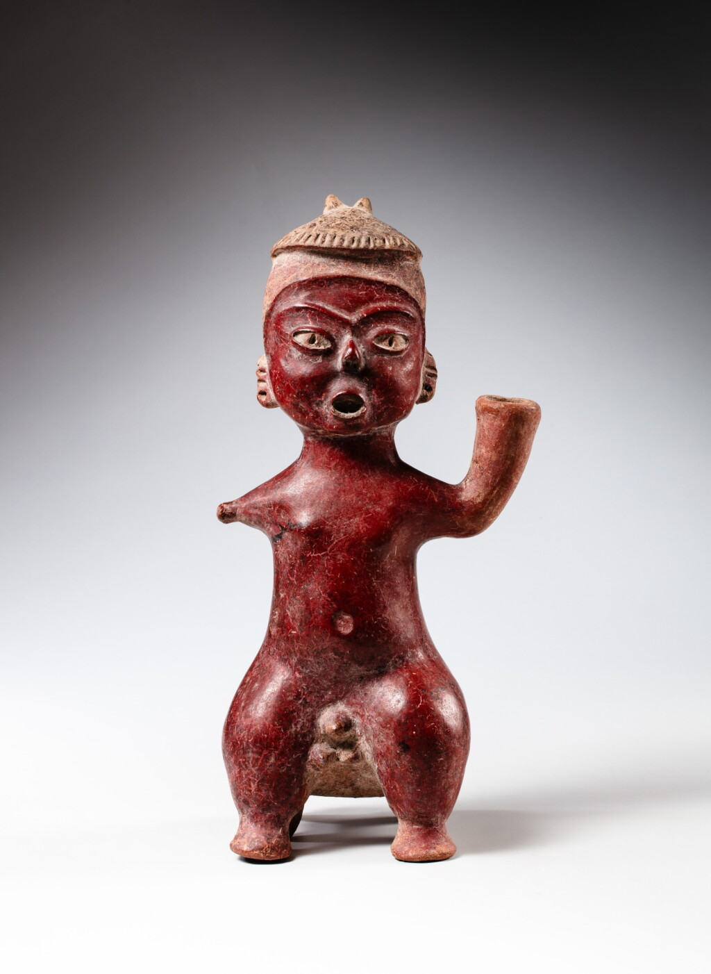 View full screen - View 1 of Lot 20. Personnage assis, Santa Cruz, Début de la période Preclassique , ca. 1200 - 900 Av. J-C. | Santa Cruz Seated Figure, Early Preclassic, ca. 1200 - 900 BC.