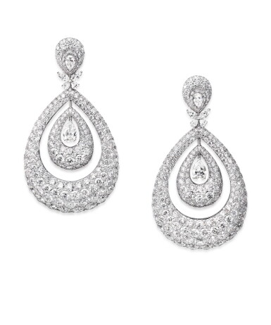 View full screen - View 1 of Lot 60. GRAFF | PAIR OF DIAMOND PENDANT-EARCLIPS 格拉夫 | 鑽石吊耳環一對.