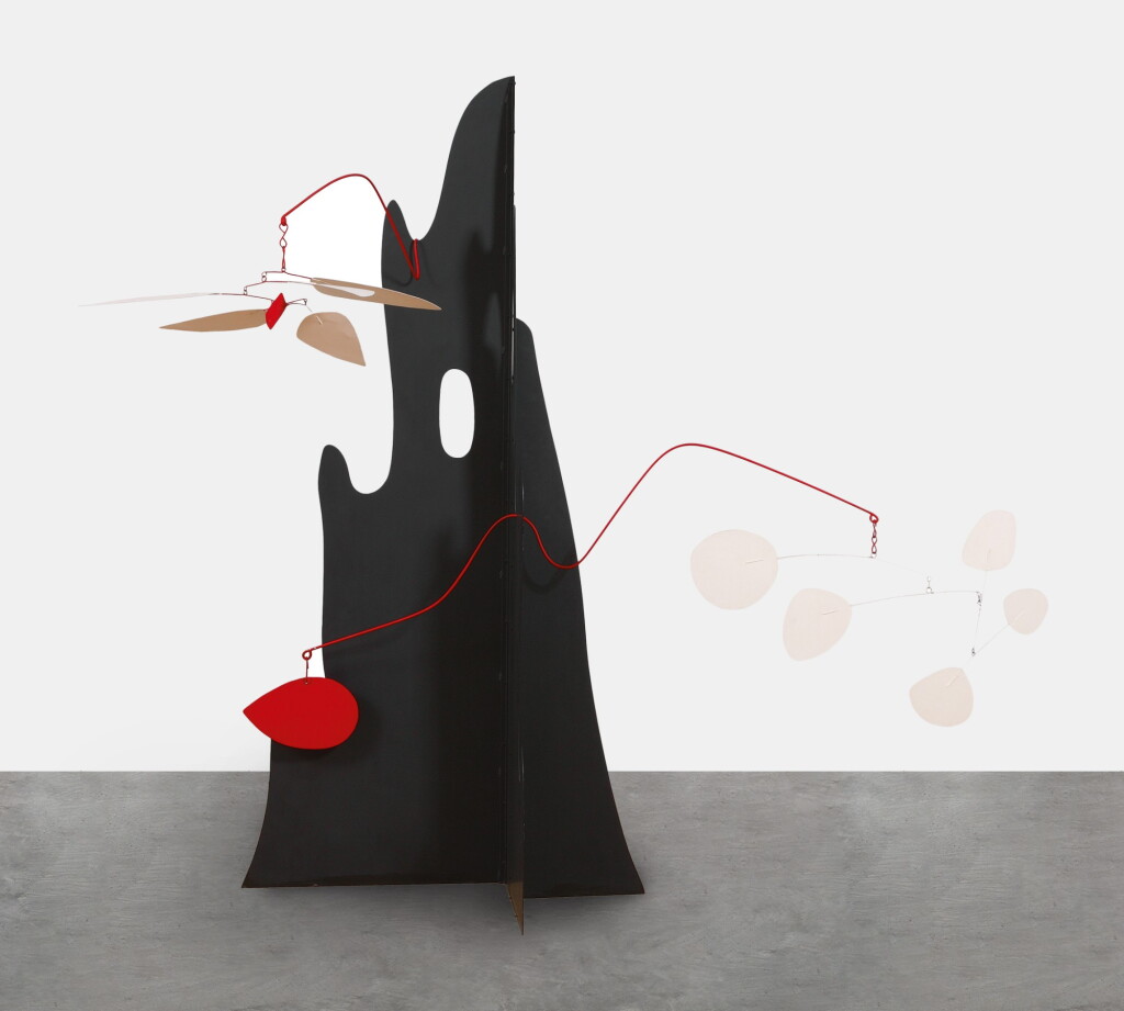 View full screen - View 1 of Lot 1137. Alexander Calder 亞歷山大·考爾德 | Crag with White Flower and White Discs 峭壁上的白花與白金屬片.