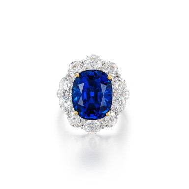 View full screen - View 1 of Lot 1828. Sapphire and Diamond Ring | 12.34克拉 天然「緬甸皇家藍」未經加熱藍寶石 配 鑽石 戒指.