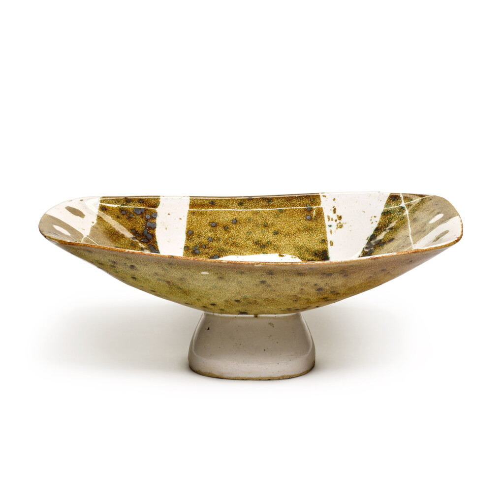 View full screen - View 1 of Lot 78. Footed Dish.