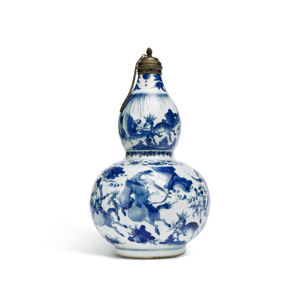View full screen - View 1 of Lot 5. A blue and white 'hunting scene' double-gourd vase, Ming dynasty, Chongzhen period .