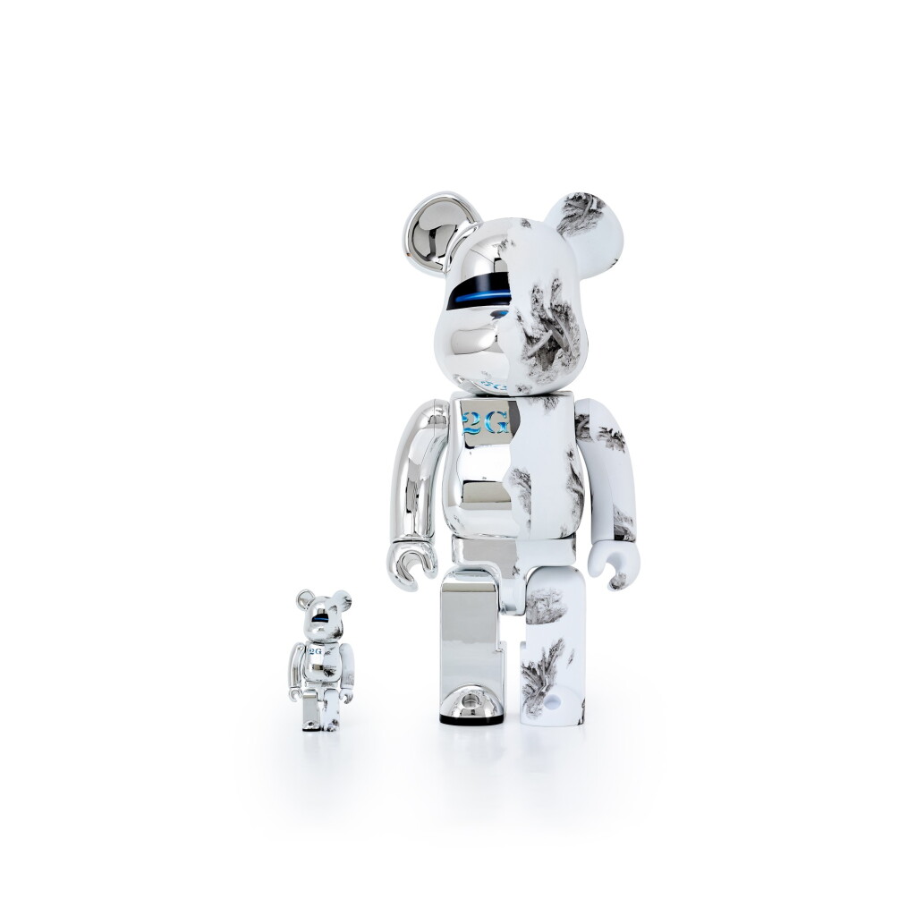View full screen - View 1 of Lot 111. SORAYAMA × Daniel Arsham BE@RBRICK 100% & 400% | SORAYAMA × DANIEL ARSHAM BE@RBRICK 100% & 400%.