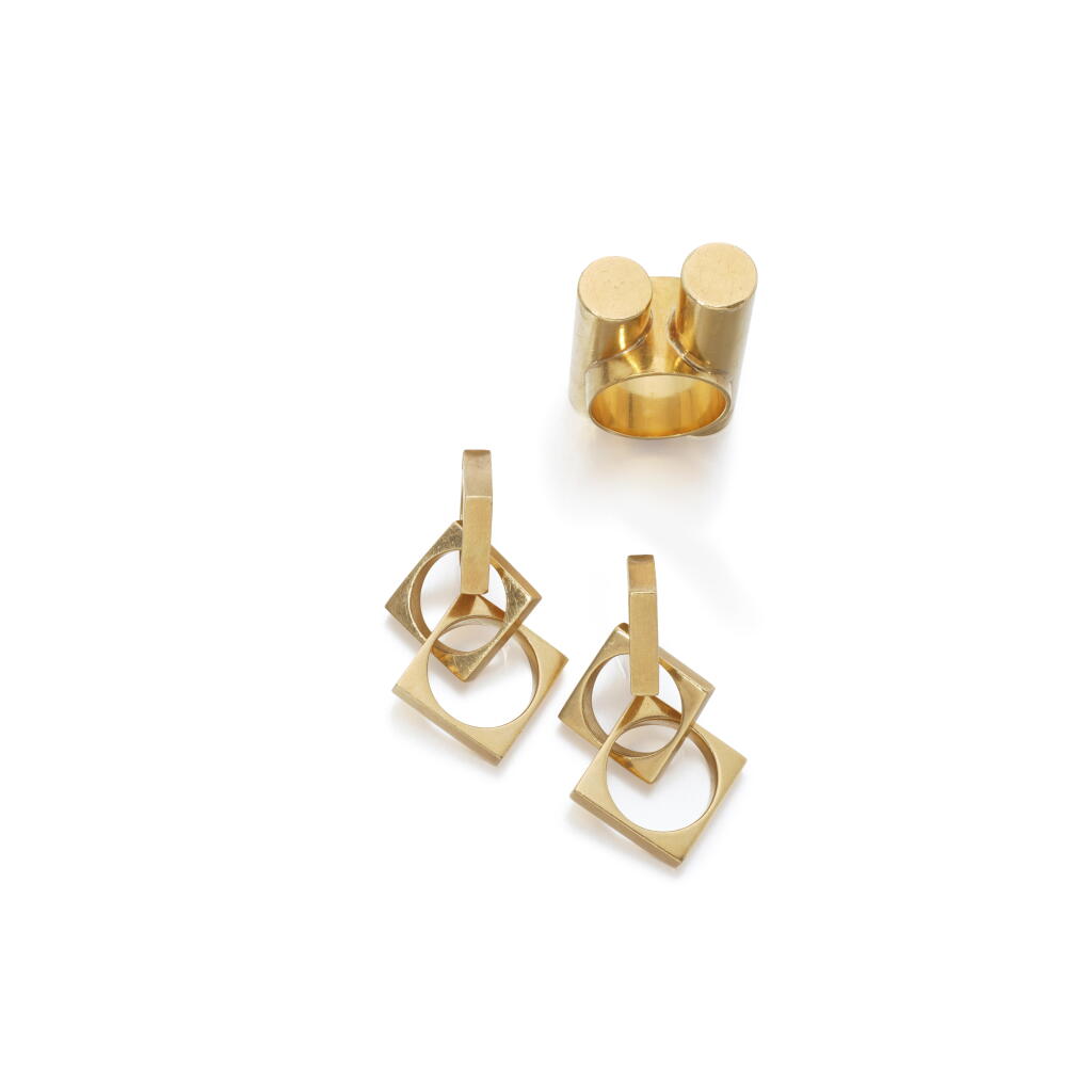 View full screen - View 1 of Lot 1169. Gold ring and a pair of earrings, circa 1970.