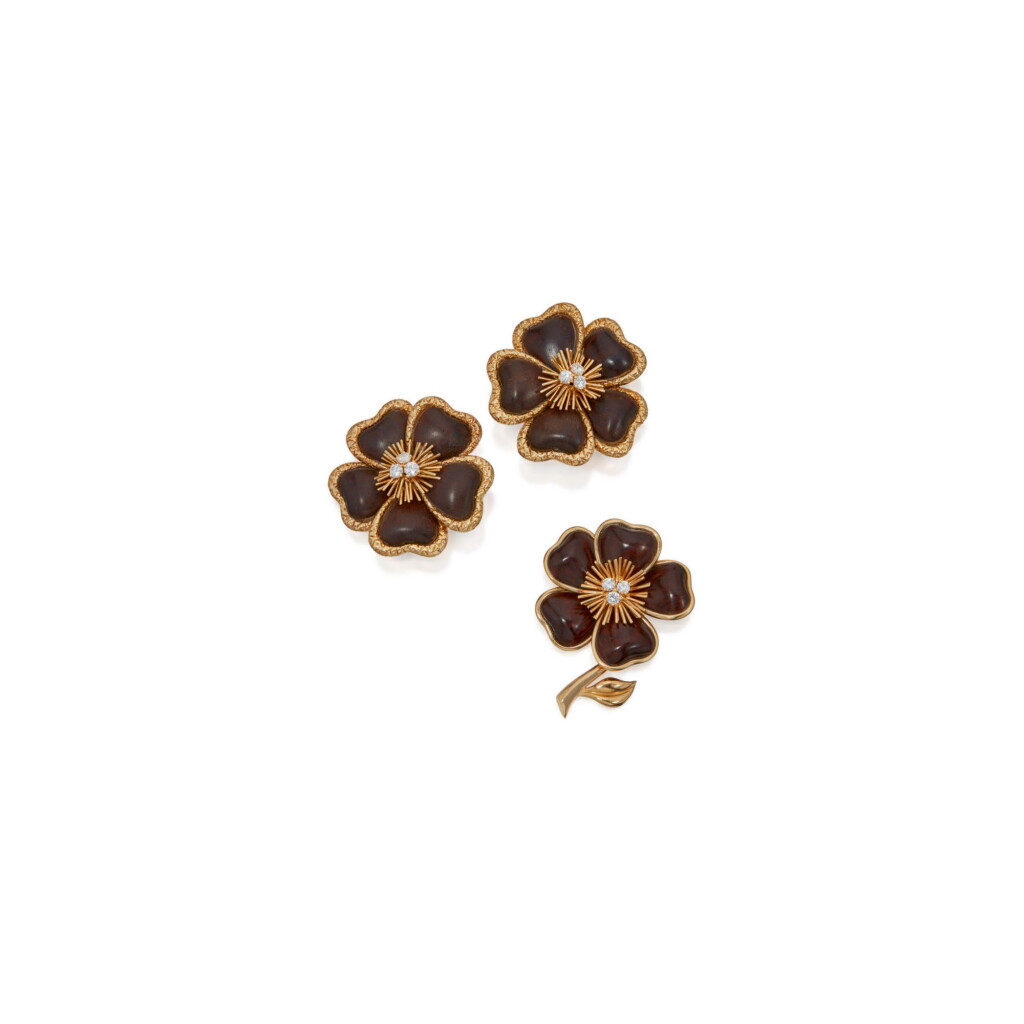View full screen - View 1 of Lot 267. GOLD, WOOD AND DIAMOND 'CLÉMATITE' CLIP-BROOCH AND PAIR OF EARCLIPS, VAN CLEEF & ARPELS, FRANCE.
