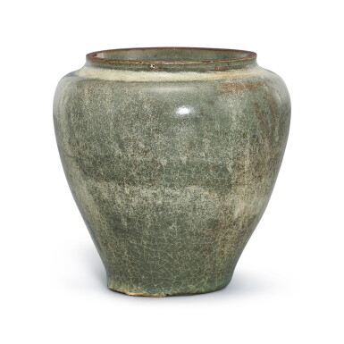 View full screen - View 1 of Lot 484. A rare Longquan guan jar Southern Song dynasty | 南宋 龍泉官釉罐.