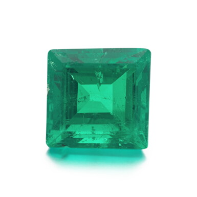 View full screen - View 1 of Lot 878. Unmounted Emerald weighing 6.95 carats.