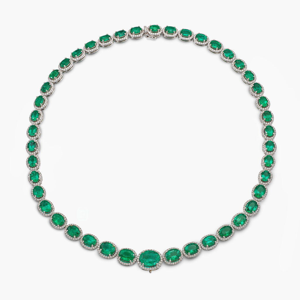 View full screen - View 1 of Lot 1437. Emerald and Diamond Necklace |「贊比亞」祖母綠 配 鑽石 項鏈 (祖母綠總重約42.32克拉).