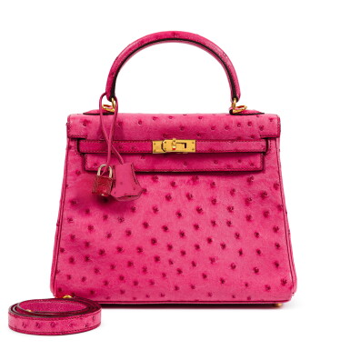 View full screen - View 1 of Lot 641. Fuchsia Ostrich Kelly 25 Retourné Gold Hardware, 2005.