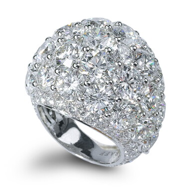 View full screen - View 1 of Lot 15. GRAFF | DIAMOND RING.