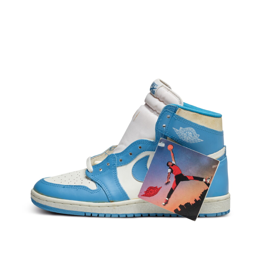 View full screen - View 1 of Lot 32. Nike Air Jordan 1 High OG (1985) Carolina Blue | Size 10.