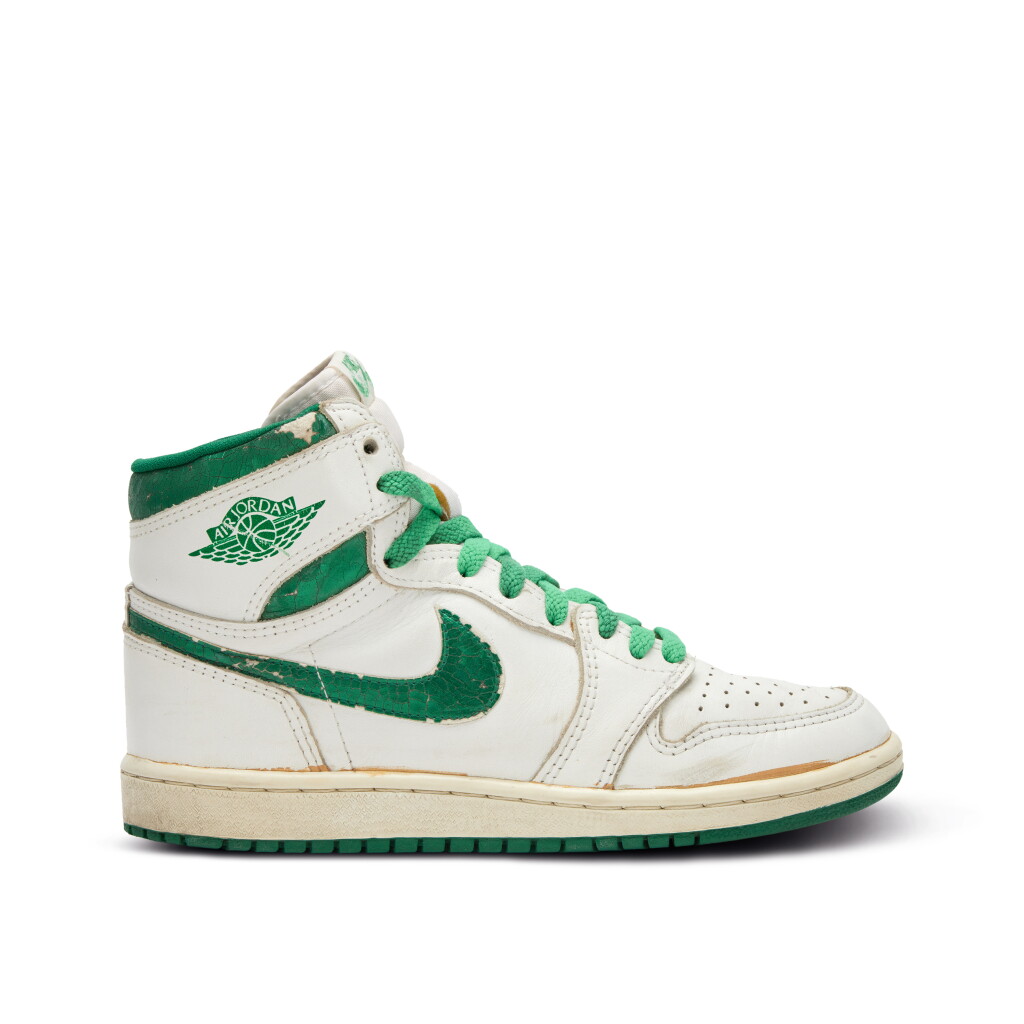 View full screen - View 1 of Lot 42. Nike Air Jordan 1 High Metallic "Green" 1985 | Size 7.