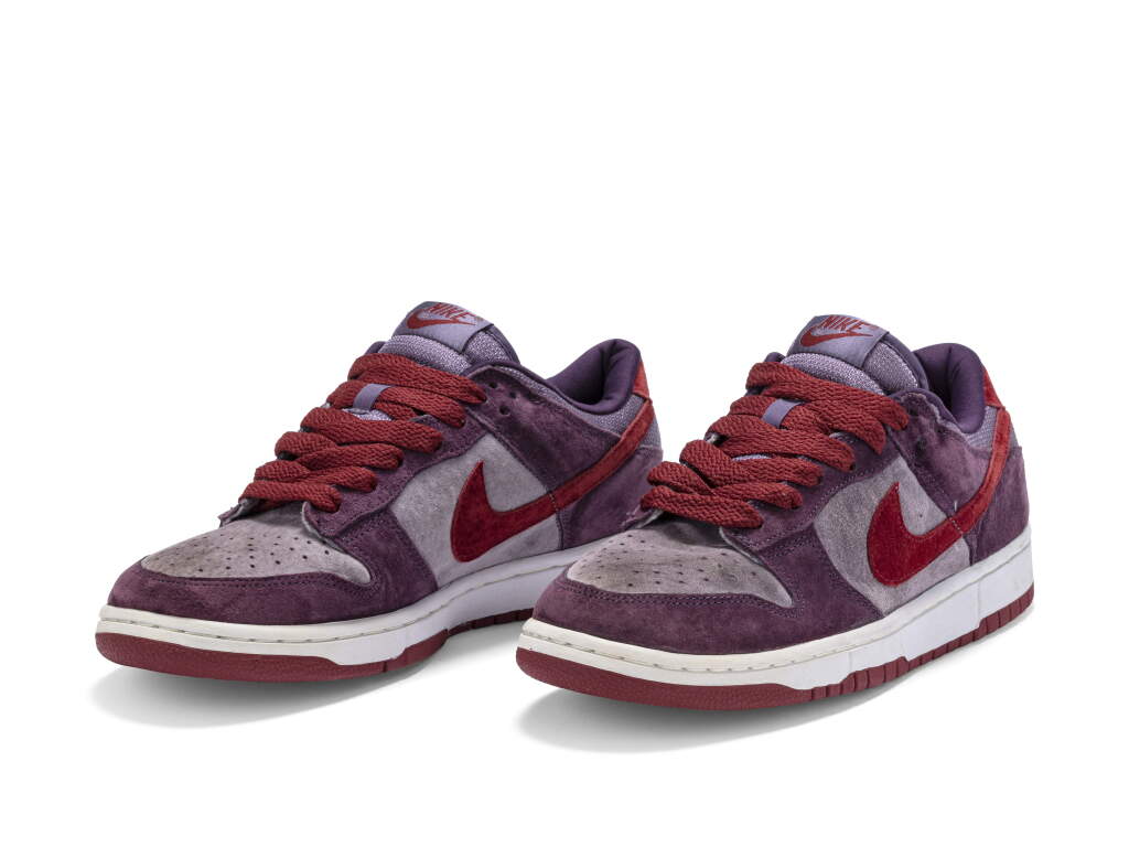 View full screen - View 1 of Lot 43. Dunk Low Pro B ‘Ugly Duckling’ Purple | Taille US 11, EUR 45.