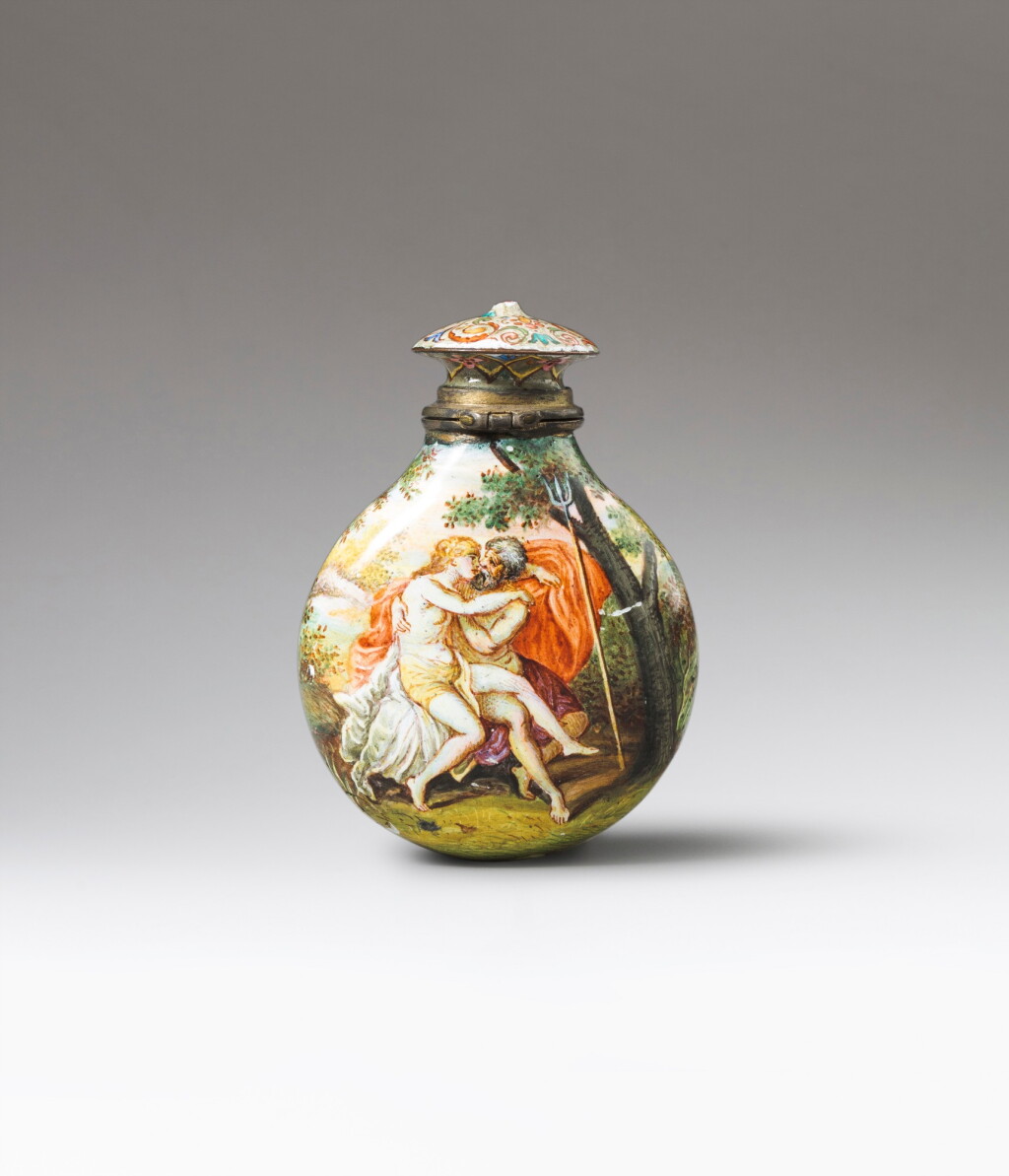 View full screen - View 1 of Lot 332. A parcel-gilt silver and enameled copper perfume bottle, probably Augsburg, circa 1710 | Flacon à parfum en argent partiellement doré et cuivre émaillé, probablement Augsbourg, vers 1710.